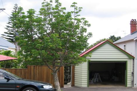 Photo of property in 7 Glen Road, Stanley Point, Auckland, 0624