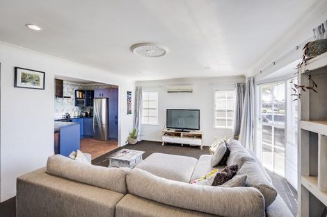 Photo of property in 72 Freyberg Avenue, Tamatea, Napier, 4112