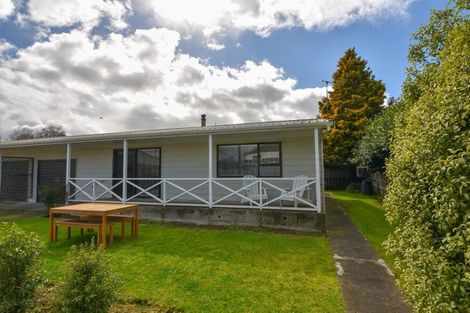 Photo of property in 3/13 Dixon Street, Carterton, 5713