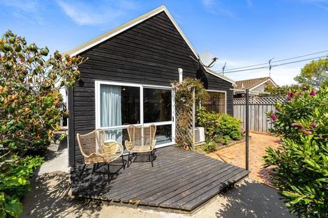 Photo of property in 84 Bay View Road, South Dunedin, Dunedin, 9012