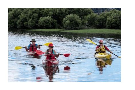 Photo of property in 7 Awhi Way, Karaka, 2578