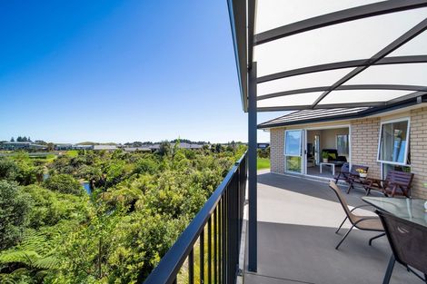 Photo of property in 5 Condor Crescent, Waiwhakaiho, New Plymouth, 4312