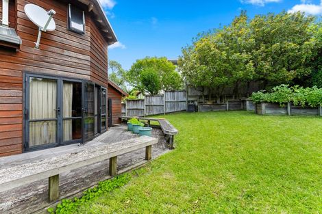 Photo of property in 1/62 Beach Road, Castor Bay, Auckland, 0620