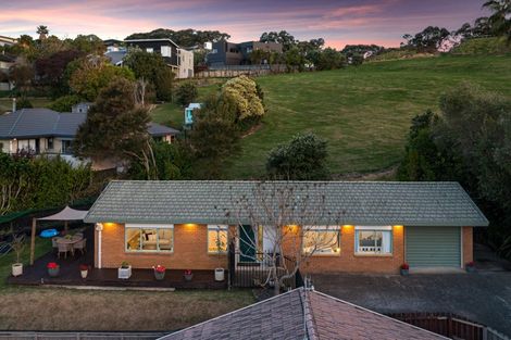 Photo of property in 11b Mollyhawk Rise, Arkles Bay, Whangaparaoa, 0932