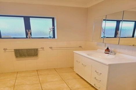 Photo of property in 147 Main Rd Clive, Clive, 4102