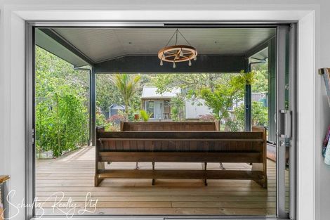 Photo of property in 6 The Strand, Whakapirau, Maungaturoto, 0583