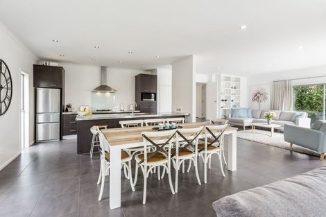 Photo of property in 204 Schnapper Rock Road, Schnapper Rock, Auckland, 0632