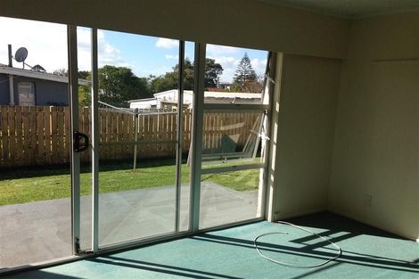 Photo of property in 2/8 Margaret Road, Papatoetoe, Auckland, 2025