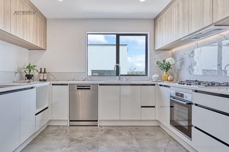 Photo of property in 1/50 Astley Avenue, New Lynn, Auckland, 0600