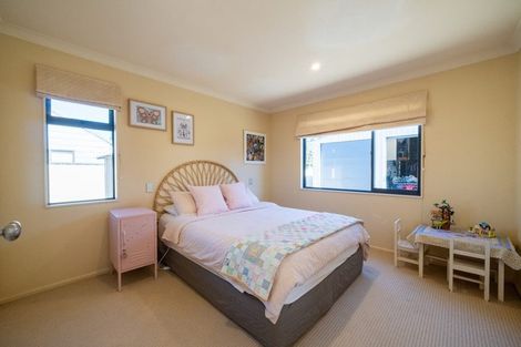 Photo of property in 17 Napier Street, Jervoistown, Napier, 4112