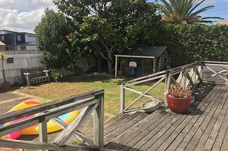 Photo of property in 13 Waterview Road, Favona, Auckland, 2024