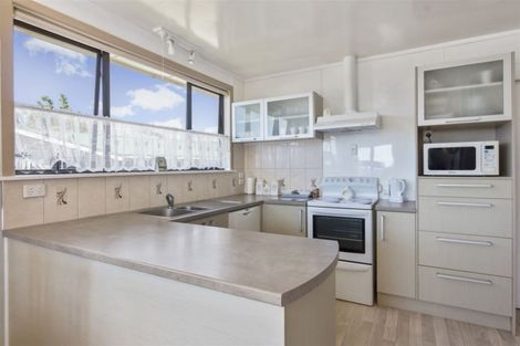 Photo of property in 139 Waimumu Road, Massey, Auckland, 0614