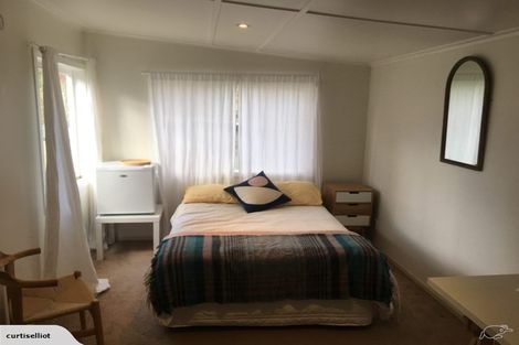 Photo of property in 18 Norman Road, Titirangi, Auckland, 0604