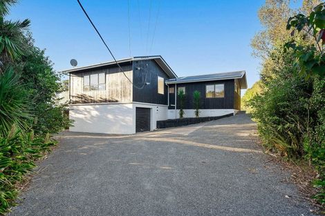 Photo of property in 49 Duncansby Road, Stanmore Bay, Whangaparaoa, 0932