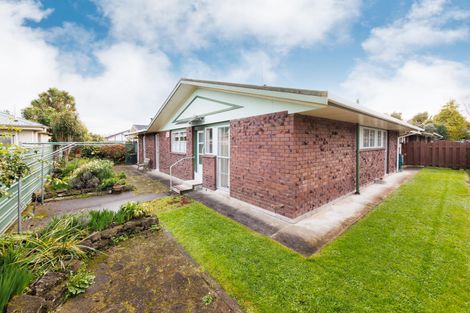 Photo of property in 4 Bambery Court, Palmerston North, 4414