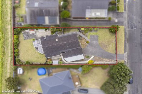 Photo of property in 11 Hadfield Place, Paraparaumu Beach, Paraparaumu, 5032