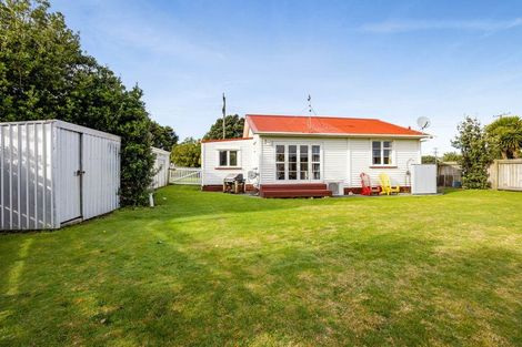 Photo of property in 14 Ohawe Terrace, Ohawe, Hawera, 4671