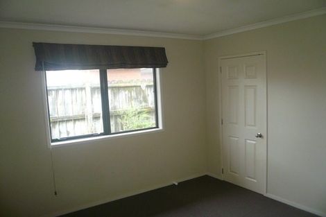 Photo of property in 20 Chesterton Terrace, Henderson, Auckland, 0612