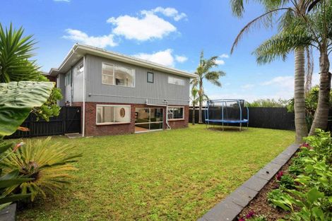 Photo of property in 10 Tercel Place, Sunnyhills, Auckland, 2010