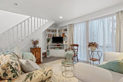 Photo of property in 9/32 Cranmer Square, Christchurch Central, Christchurch, 8013