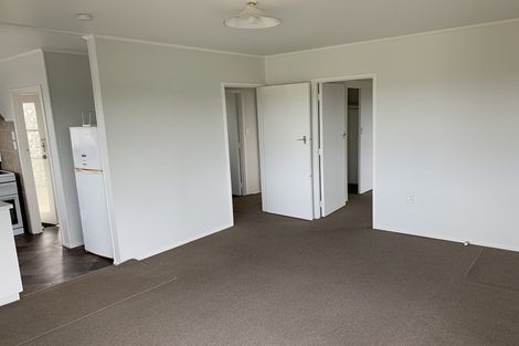 Photo of property in 2/6 Stanley Road, Glenfield, Auckland, 0629