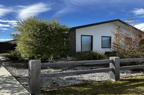 Photo of property in 16 Headley Drive, Lower Shotover, Queenstown, 9304