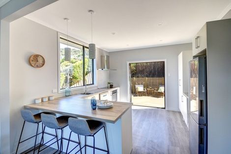 Photo of property in 20 Ocean View Road, Ravensbourne, Dunedin, 9022