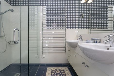 Photo of property in 10 Oregon Drive, Rainbow Point, Taupo, 3330