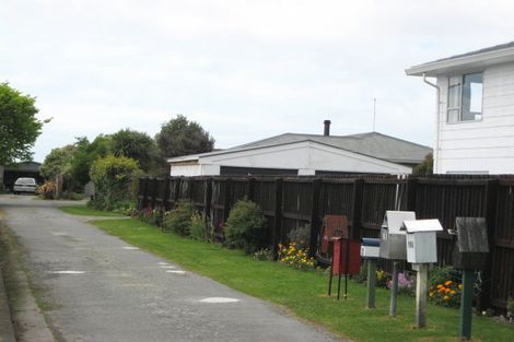 Photo of property in 2/17e Te Maru Place, Redwood, Christchurch, 8051