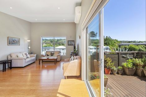 Photo of property in 35 Flotilla Place, Whitby, Porirua, 5024