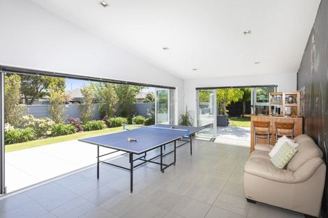 Photo of property in 2 Hemingway Place, Spencerville, Christchurch, 8083