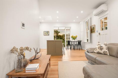 Photo of property in 1223 Old North Road, Helensville, 0875