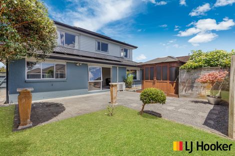 Photo of property in 52 Belfry Place, Wattle Downs, Auckland, 2103