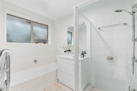 Photo of property in 11 Gilders Grove, Heathcote Valley, Christchurch, 8022