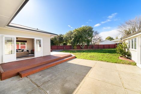 Photo of property in 11 Kent Crescent, Awapuni, Palmerston North, 4412