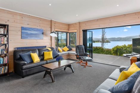 Photo of property in 9 Rangiuru Bay Road, Lake Tarawera, Rotorua, 3076