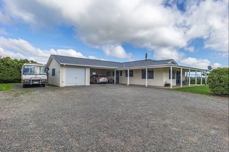 Photo of property in 2 Wallace Loop Road, Koputaroa, Levin, 5571