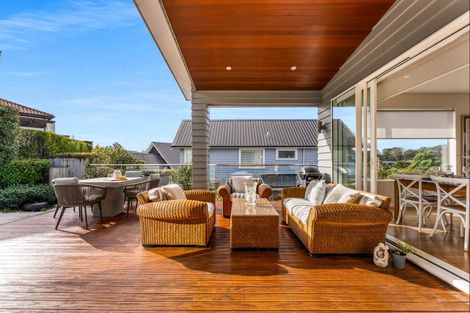 Photo of property in 14 Tauwaka Crescent, Riverhead, 0820