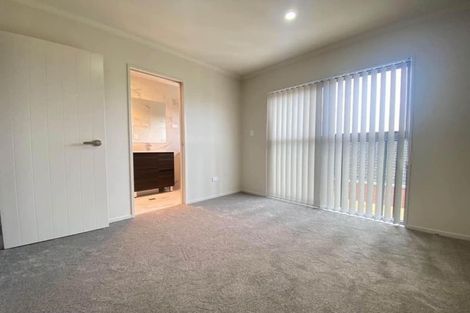 Photo of property in 2/55 Swaffield Road, Papatoetoe, Auckland, 2025