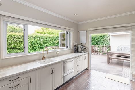 Photo of property in 1 Tulloch Street, Saint Johns Hill, Whanganui, 4500