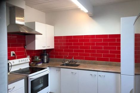 Photo of property in 114 Akaroa Drive, Maupuia, Wellington, 6022