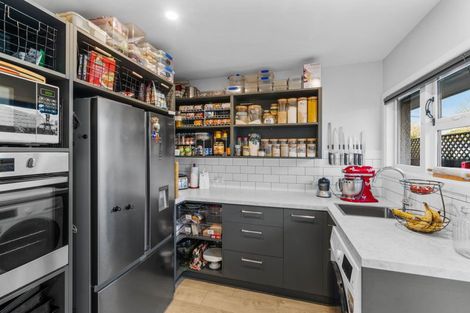 Photo of property in 41 Liverton Crescent, Bishopdale, Christchurch, 8053