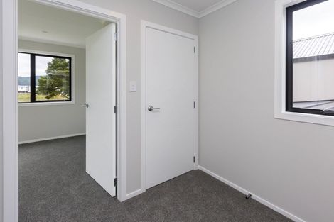 Photo of property in 84 Mawai Hakona Drive, Wallaceville, Upper Hutt, 5018