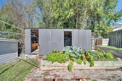 Photo of property in 16 Greta Street, South Hill, Oamaru, 9400