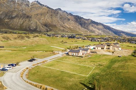 Photo of property in 35 Cunninghams Drive, Jacks Point, Queenstown, 9371