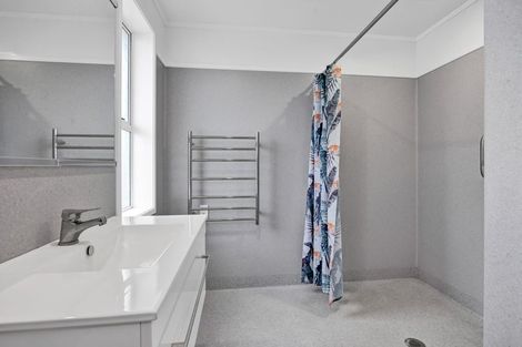 Photo of property in 11 Furlong Street, Hawera, 4610