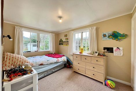 Photo of property in 5 Kauri Street, Eastbourne, Lower Hutt, 5013