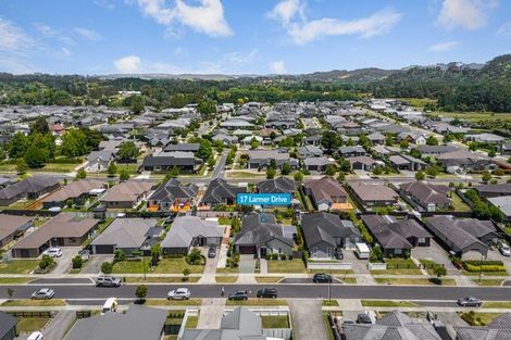 Photo of property in 17 Larmer Drive, Kumeu, 0810