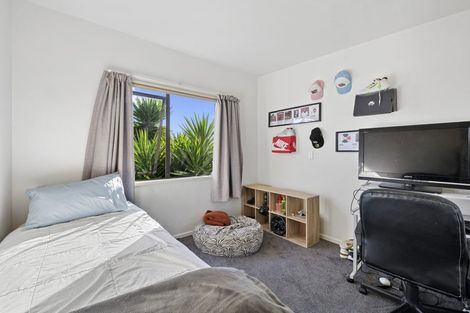 Photo of property in 12 Lavender Close, Spotswood, New Plymouth, 4310