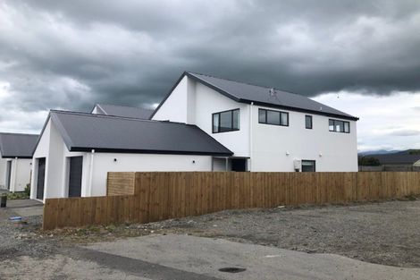 Photo of property in 1/20 Ballinger Place, Carterton, 5713